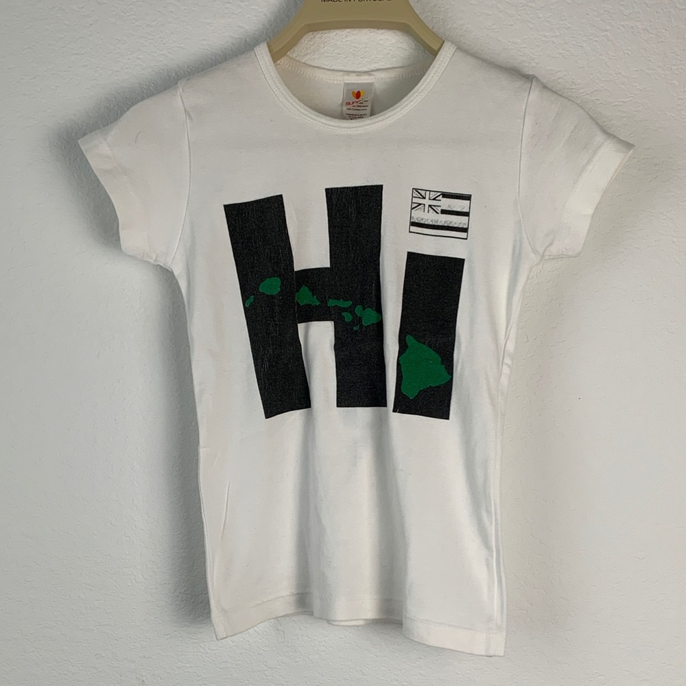 Kids' White Tee with Black and Green HI Graphic Hawaii